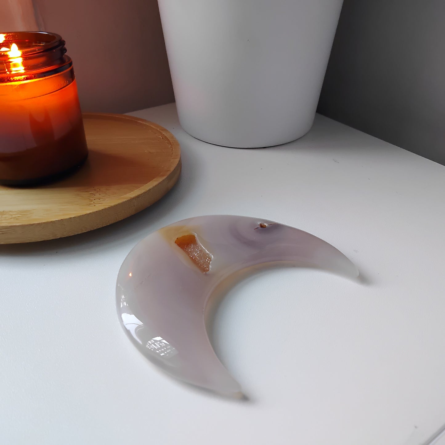 Agate moon