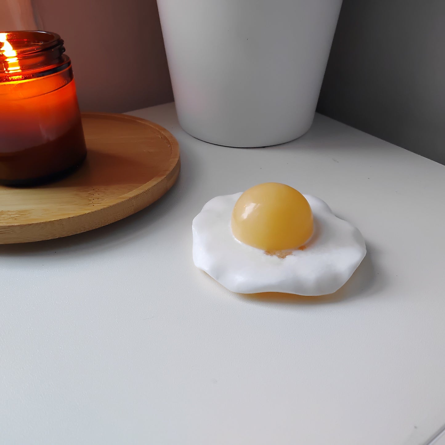 Calcite fried egg