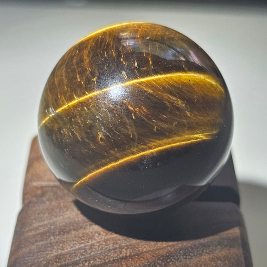 Tiger's eye sphere